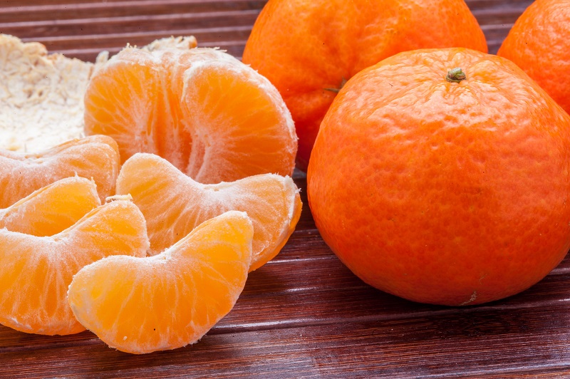 How to describe the difference between an orange and a tangerine